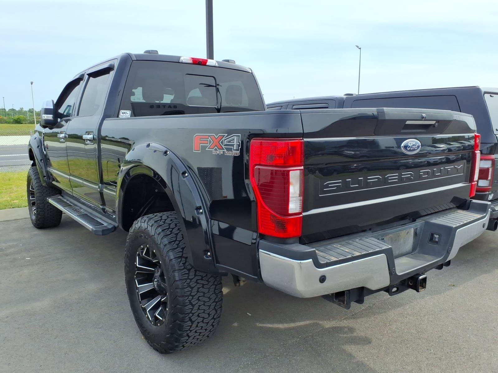 Certified 2021 Ford F250 Lariat w/ Lariat Ultimate Package AWD/4WD image 4