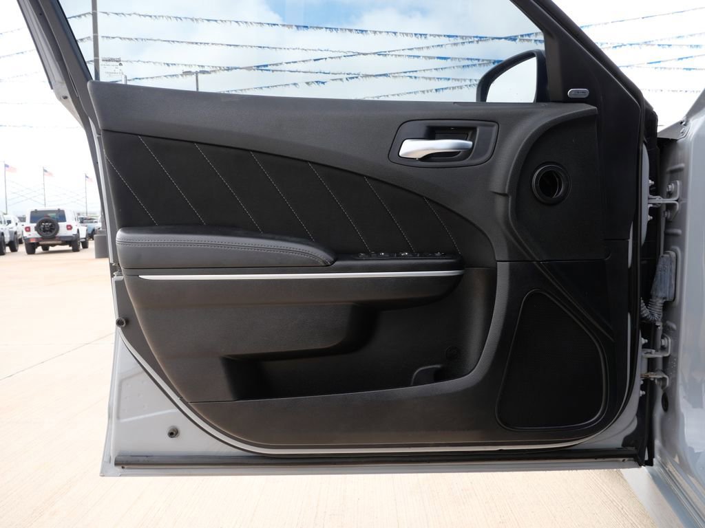 Used 2022 Dodge Charger GT w/ Performance Handling Group RWD image 17