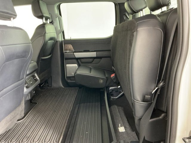 Certified 2024 Ford F350 Lariat w/ Camper Package image 33
