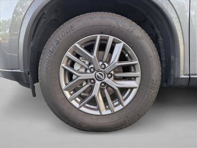 Used 2023 Nissan Rogue S FWD image 13