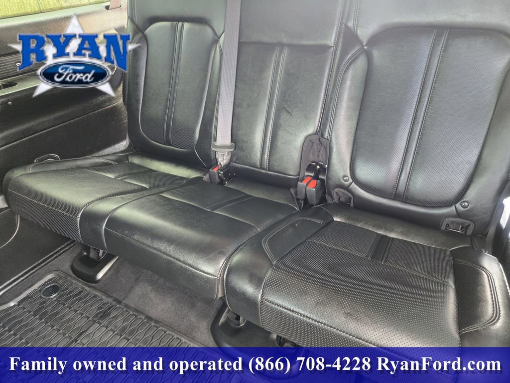 Used 2023 Jeep Wagoneer L Series II w/ Convenience Group I AWD/4WD image 21