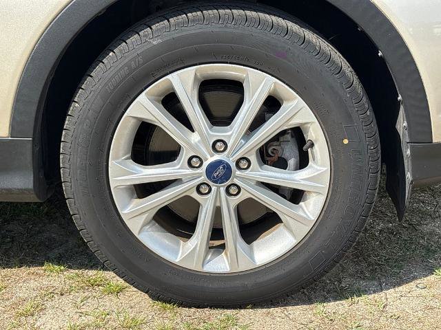 Certified 2018 Ford Escape SE w/ SE Sync 3 Package AWD/4WD image 7