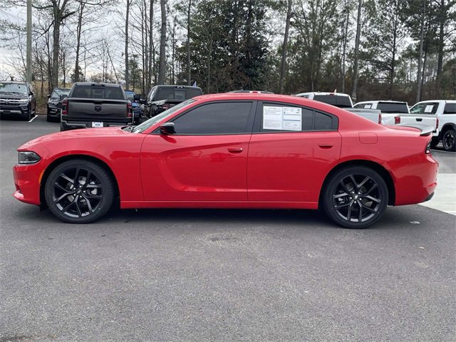 Used 2022 Dodge Charger SXT w/ Blacktop Package image 2