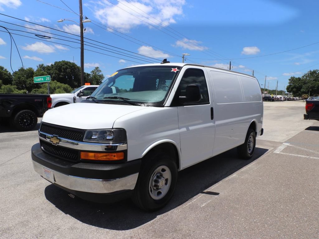 Used 2024 Chevrolet Express 2500 w/ Driver Convenience Package RWD image 4