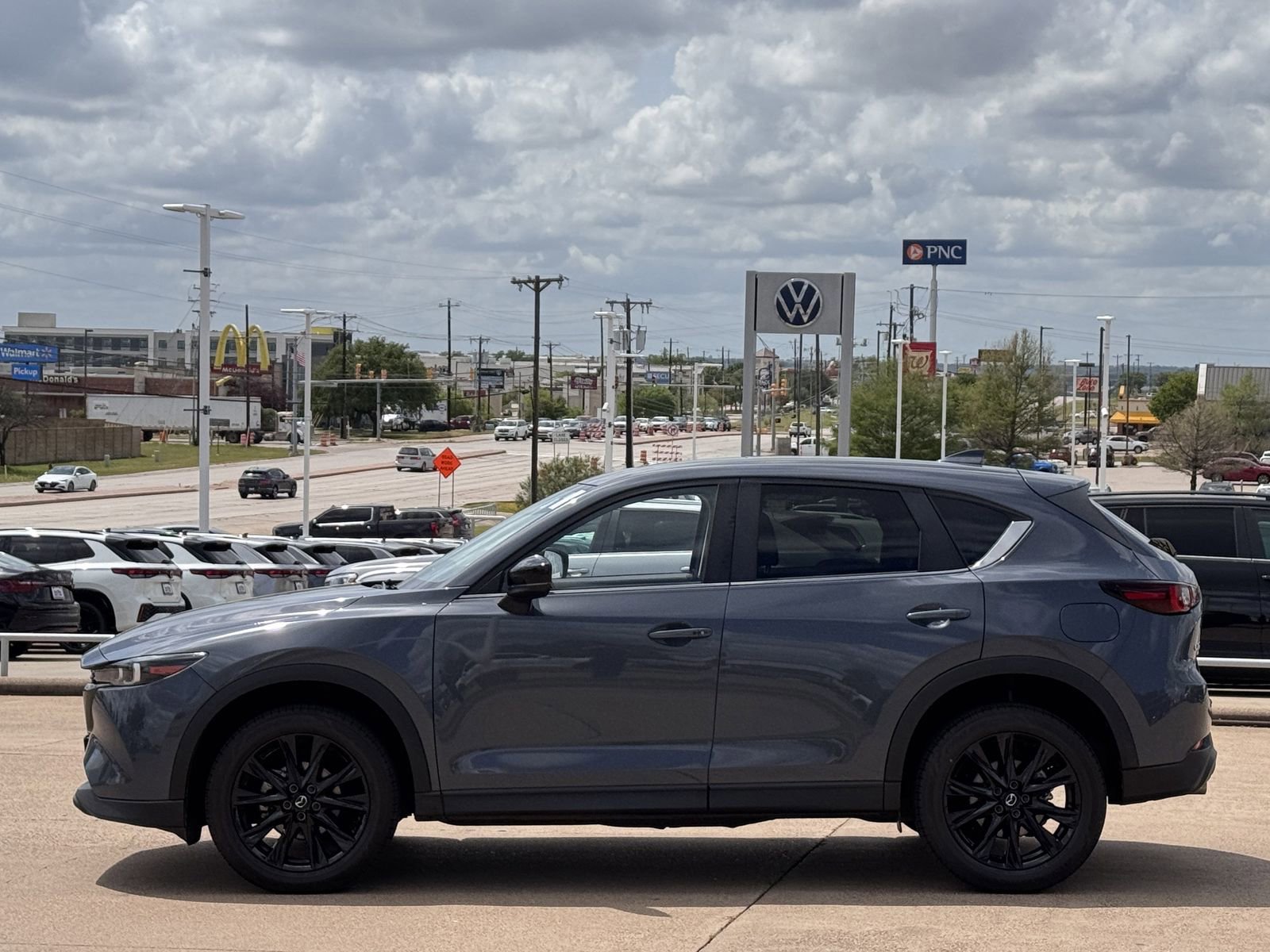 Used 2023 MAZDA CX-5 Carbon Edition video 2