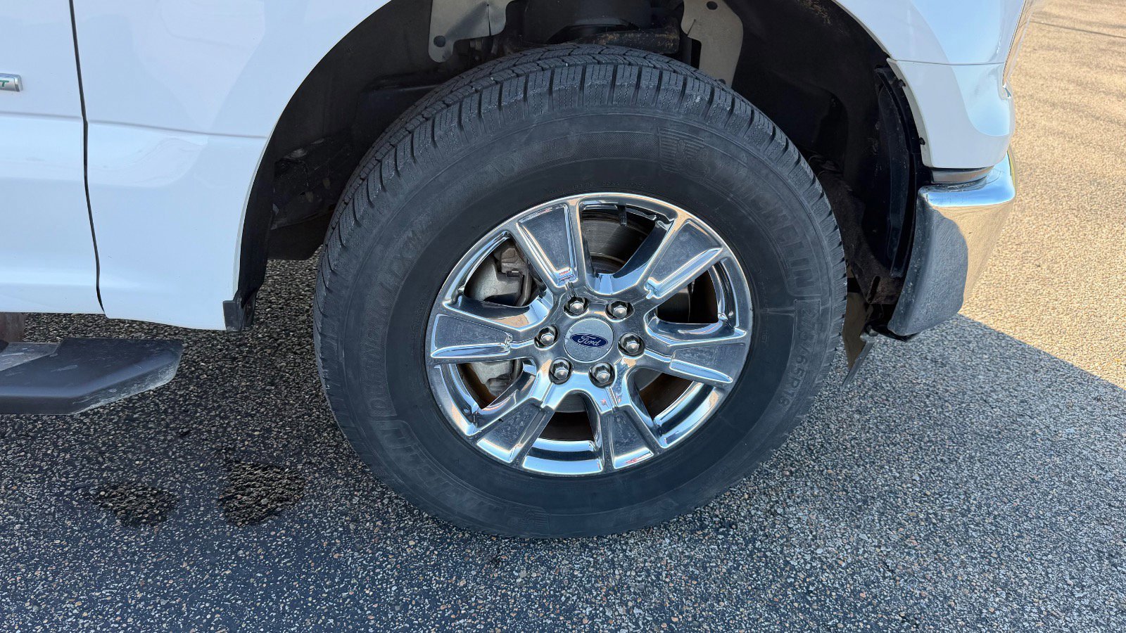 Certified 2017 Ford F150 XLT w/ Equipment Group 302A Luxury image 15