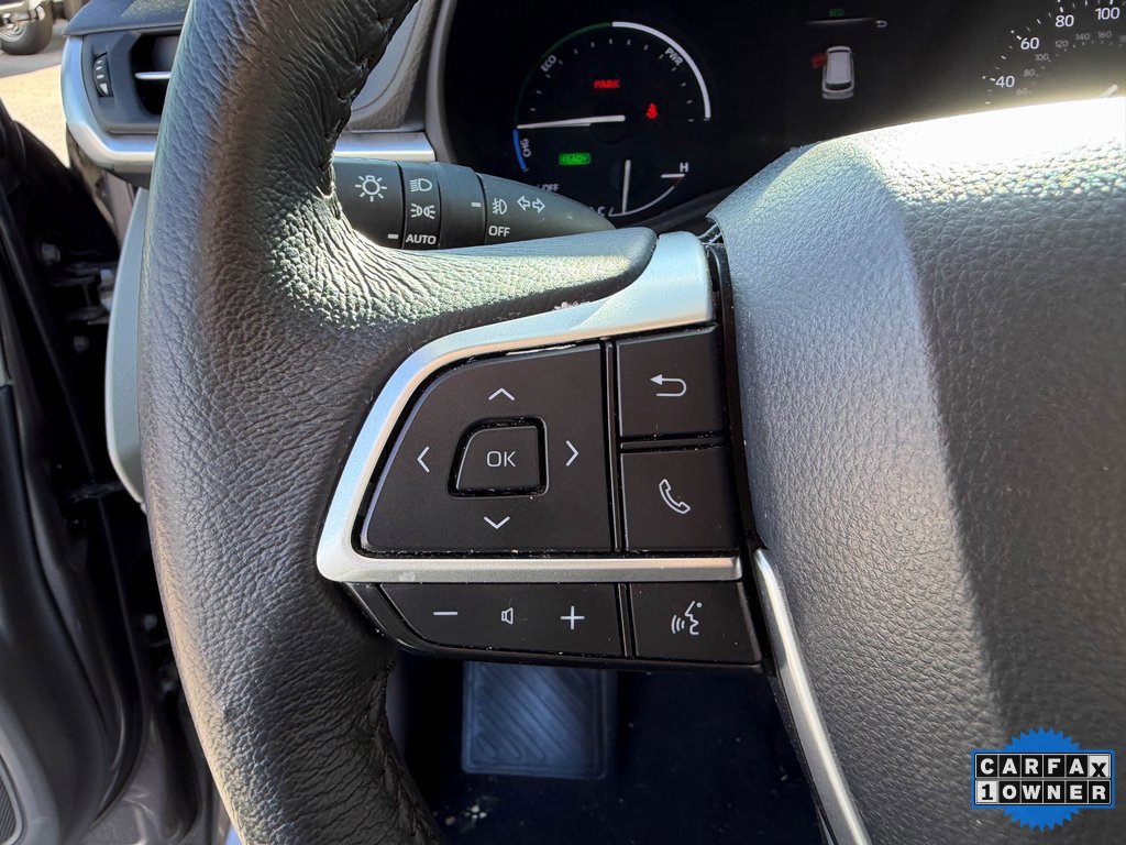Used 2024 Toyota Sienna XLE image 32