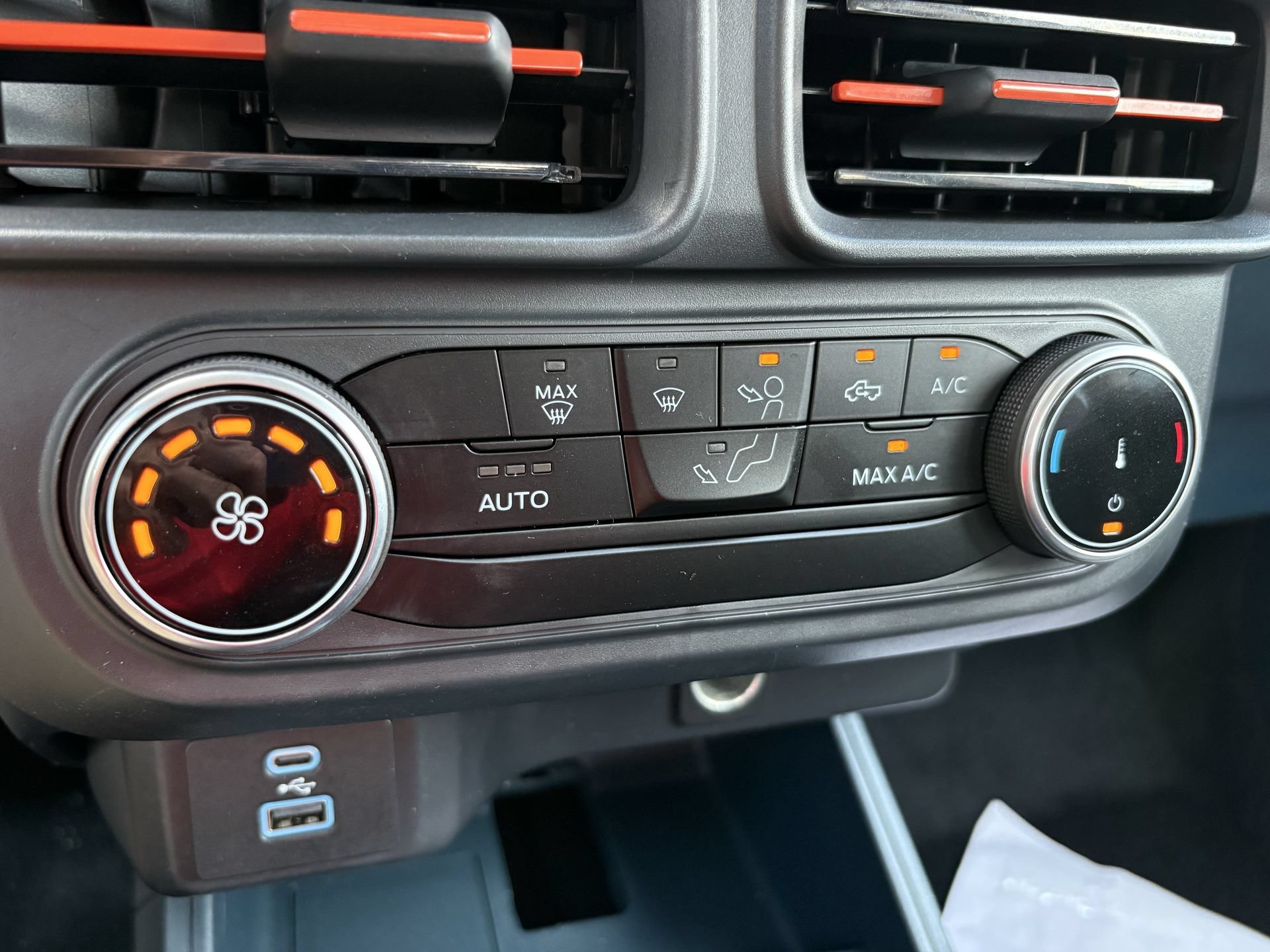 Certified 2024 Ford Maverick XLT FWD image 6