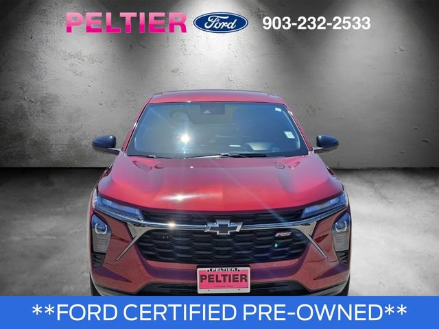 Used 2024 Chevrolet Trax RS FWD image 2