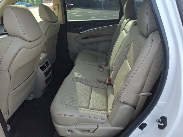 Used 2019 Acura MDX w/ Technology Package AWD/4WD image 10