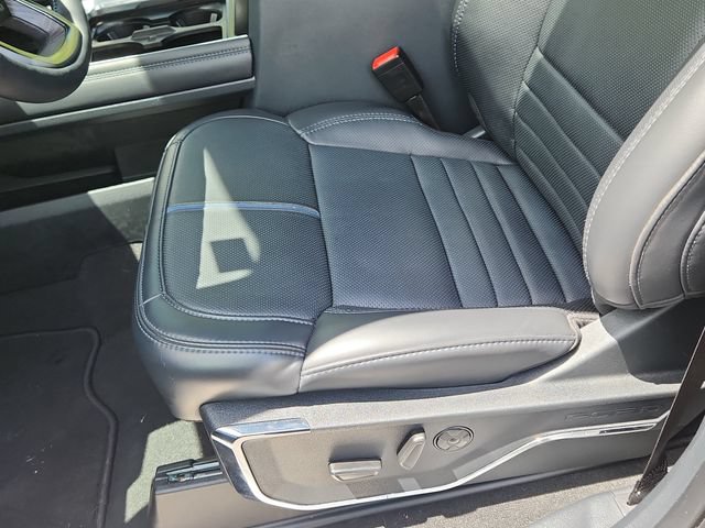 Certified 2025 Ford F350 Platinum AWD/4WD image 8