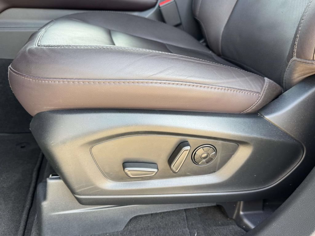 Certified 2026 Ford Explorer Platinum w/ LUX Leather Package AWD/4WD image 21