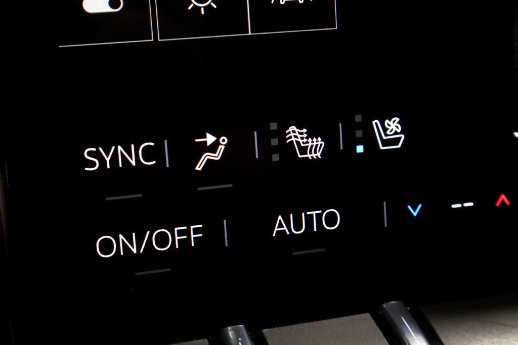 Used 2024 GMC Acadia Denali w/ LPO, Floor Liner Package FWD image 5