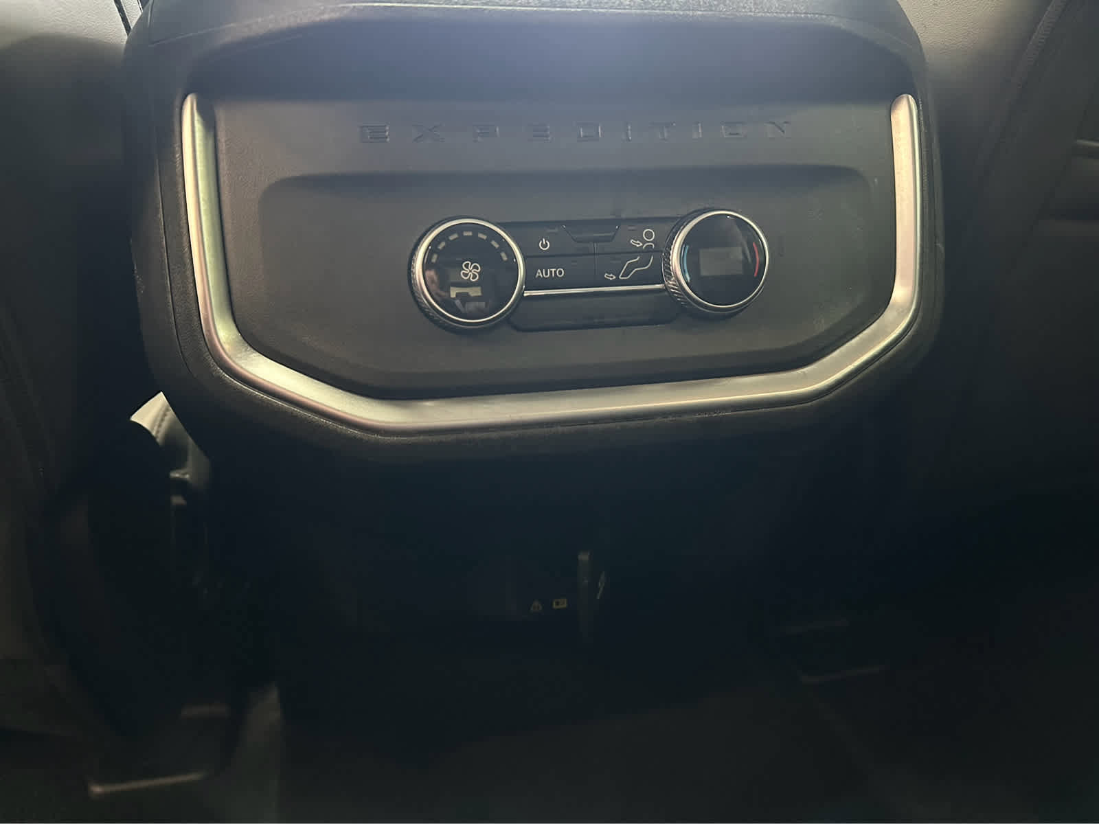 Certified 2025 Ford Expedition Active image 35