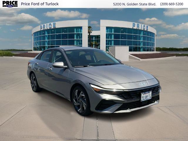 Used 2024 Hyundai Elantra SEL w/ Convenience Package FWD image 3