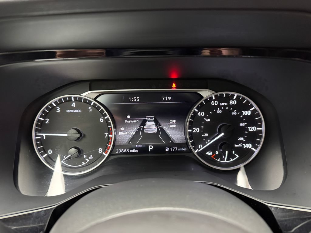 Used 2025 Nissan Pathfinder SL AWD/4WD image 17