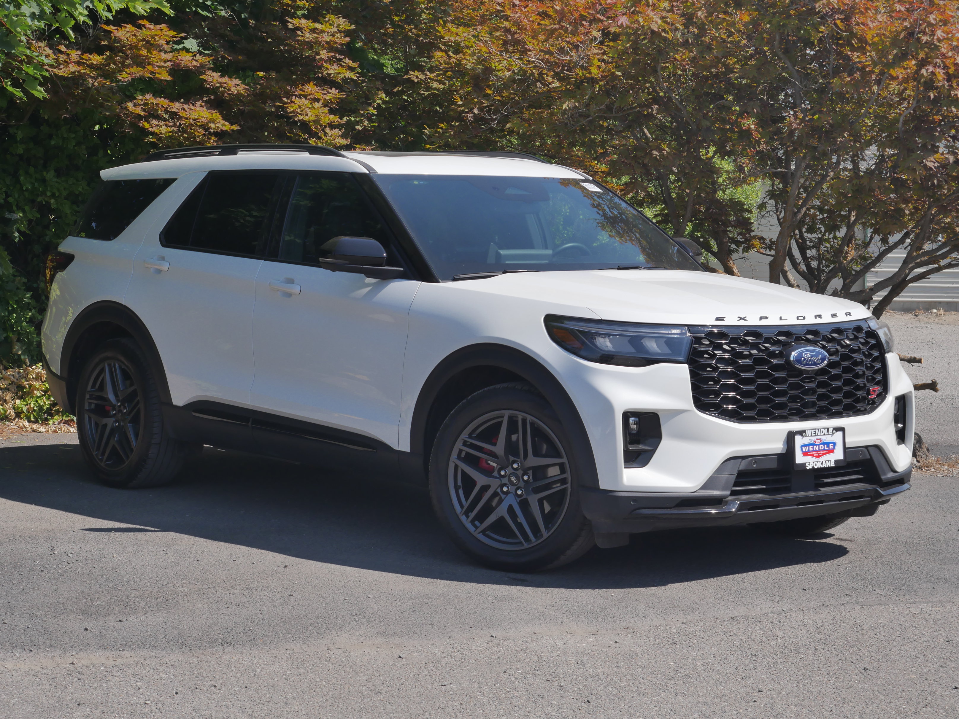 Certified 2025 Ford Explorer ST AWD/4WD image 36
