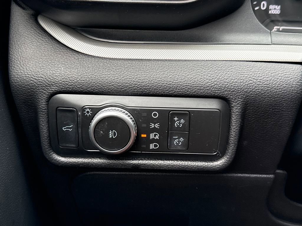 Certified 2022 Ford Explorer XLT w/ Equipment Group 202A image 26