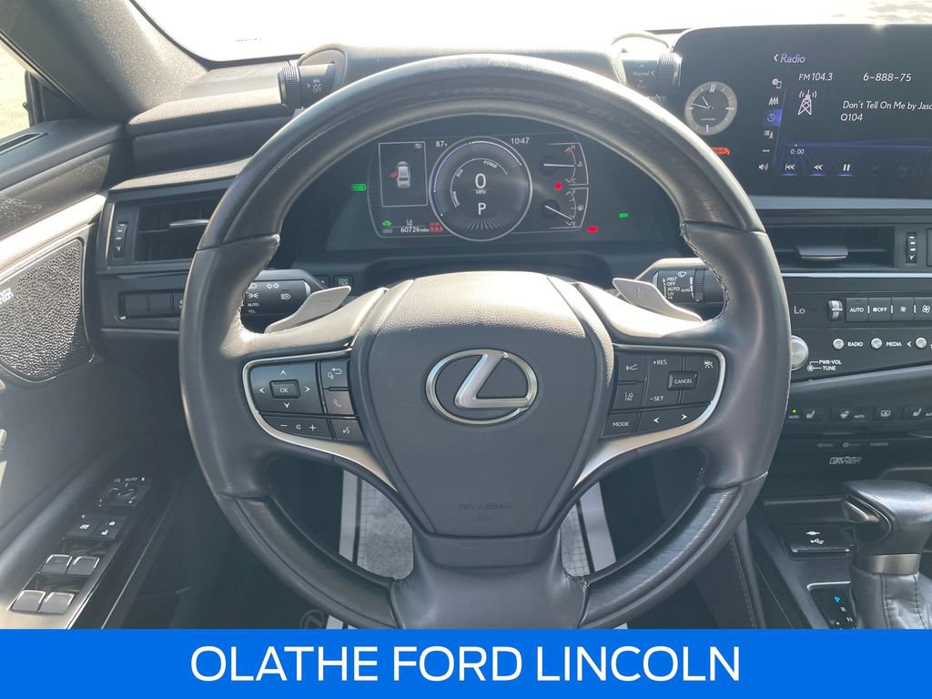 Used 2022 Lexus ES 300h w/ Accessory Package 2 FWD image 18