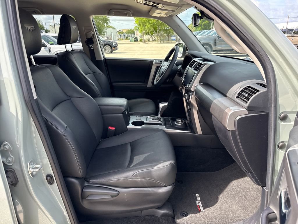 Used 2022 Toyota 4Runner TRD Sport w/ Technology Package AWD/4WD image 23