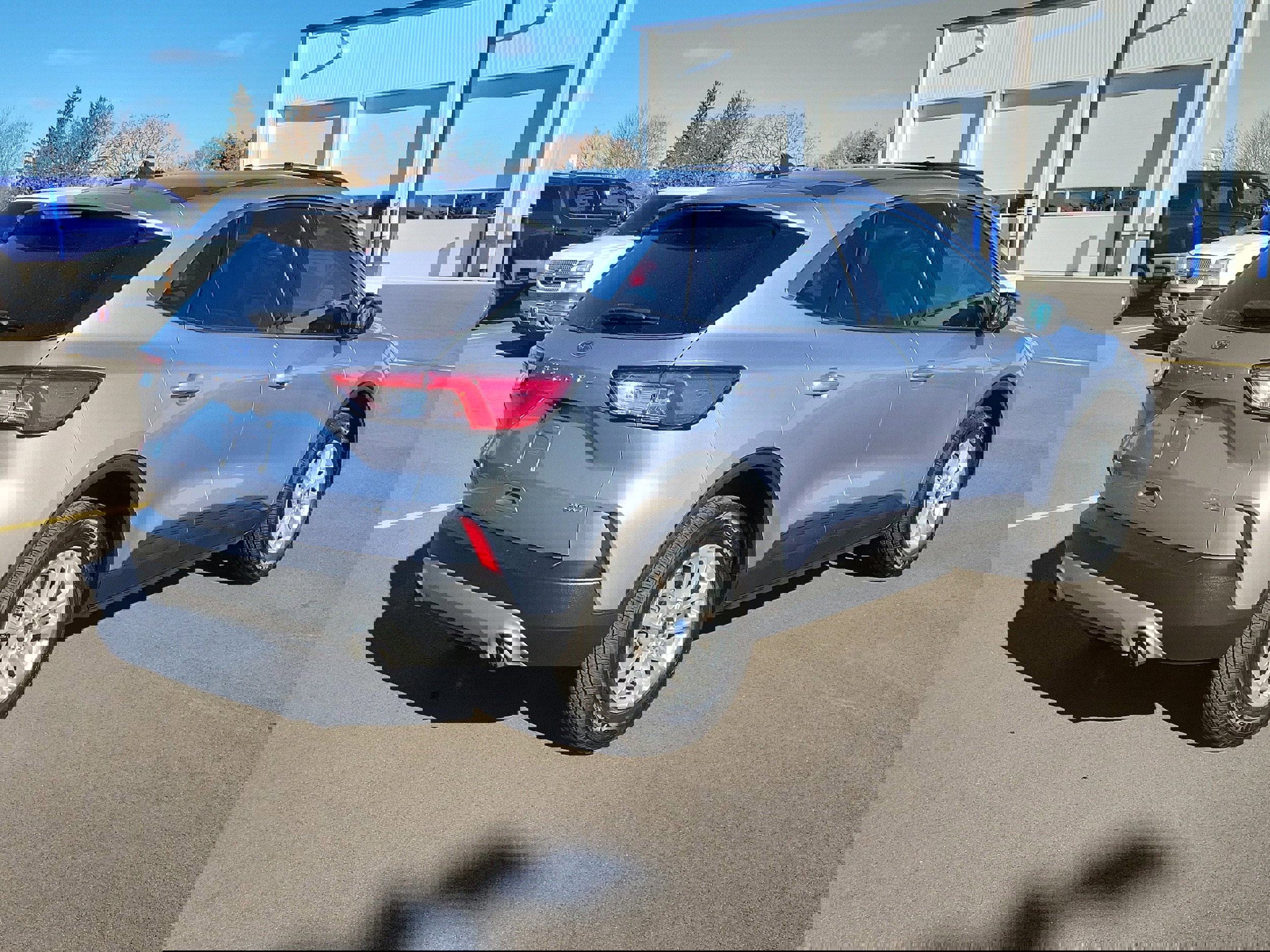 Certified 2022 Ford Escape SE w/ Convenience Package image 3