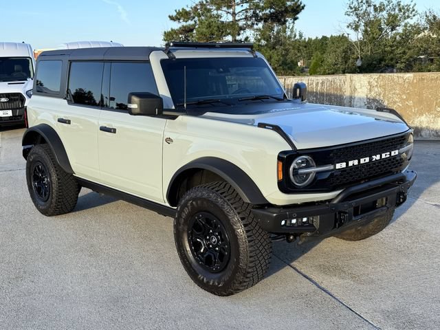 Certified 2023 Ford Bronco Wildtrak AWD/4WD image 3