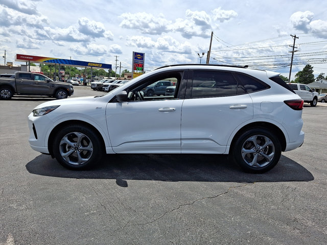 Certified 2023 Ford Escape ST-Line w/ Tech Pack #1 AWD/4WD image 4