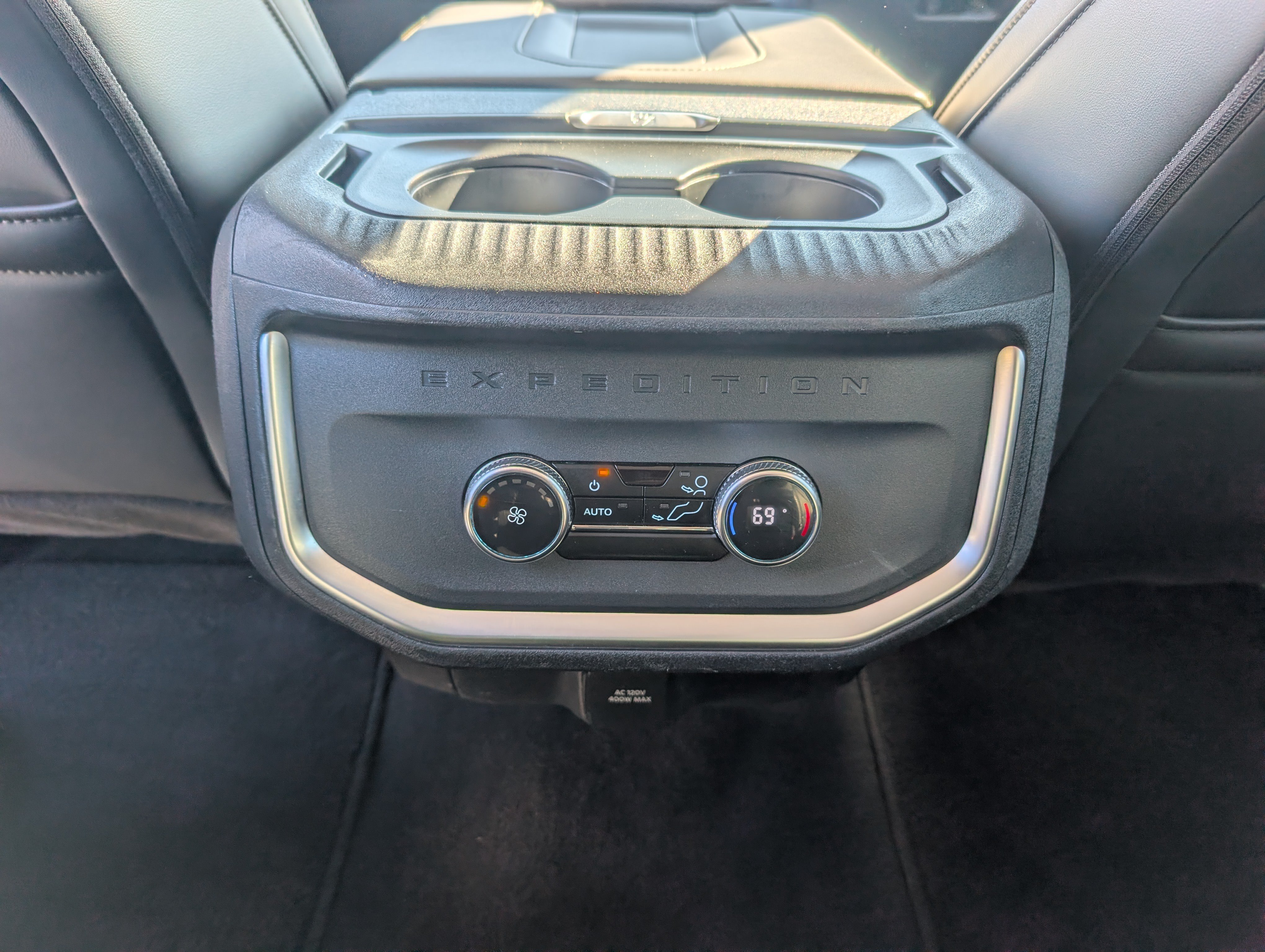 Certified 2026 Ford Expedition Active AWD/4WD image 21