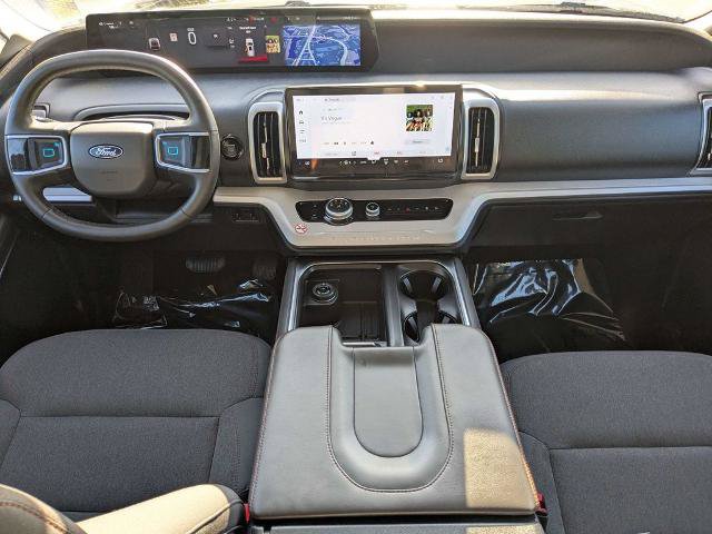 Certified 2025 Ford Expedition Active AWD/4WD image 17