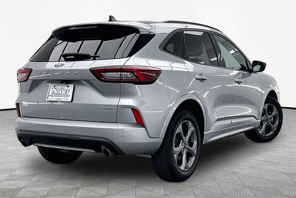 Certified 2024 Ford Escape ST-Line w/ Tech Pack #1 AWD/4WD image 2