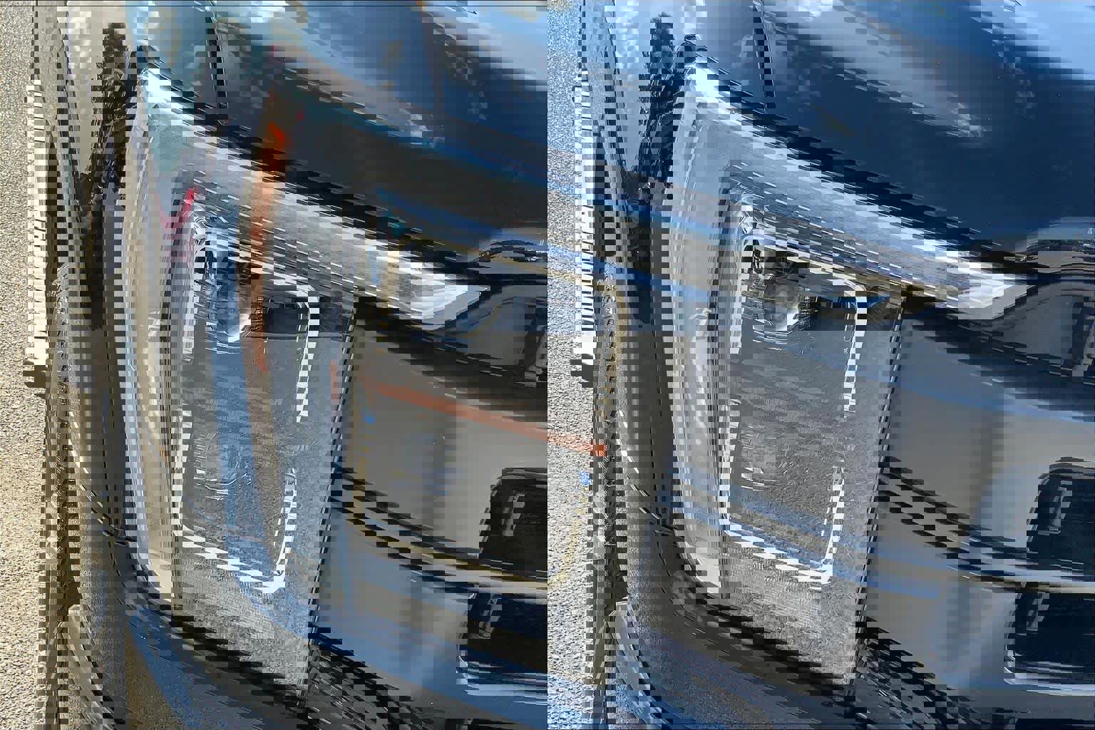 Certified 2023 Ford F150 Lariat w/ Equipment Group 502A High image 26