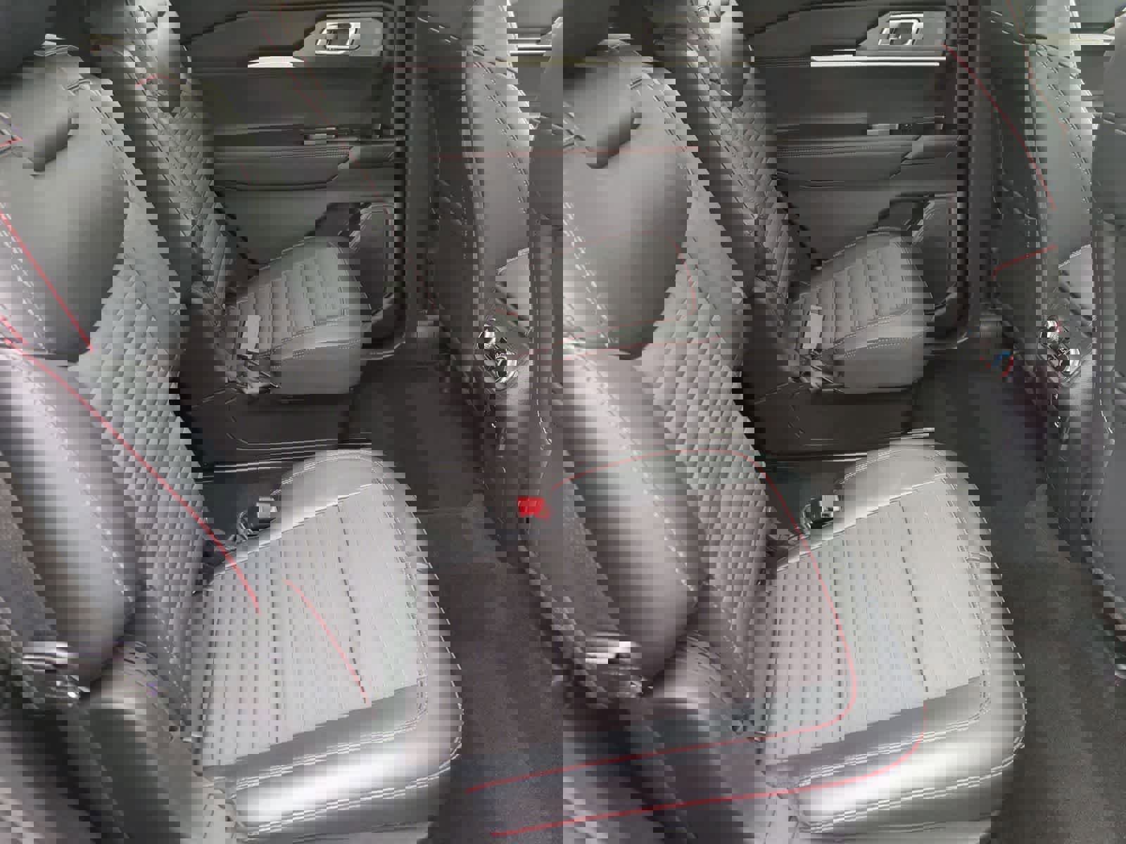 Certified 2025 Ford Explorer ST-Line w/ Premium Package image 21