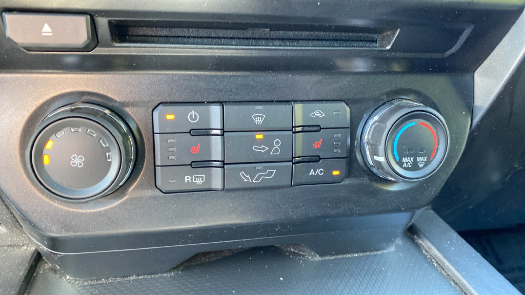Certified 2017 Ford F150 XLT w/ Equipment Group 302A Luxury AWD/4WD image 18