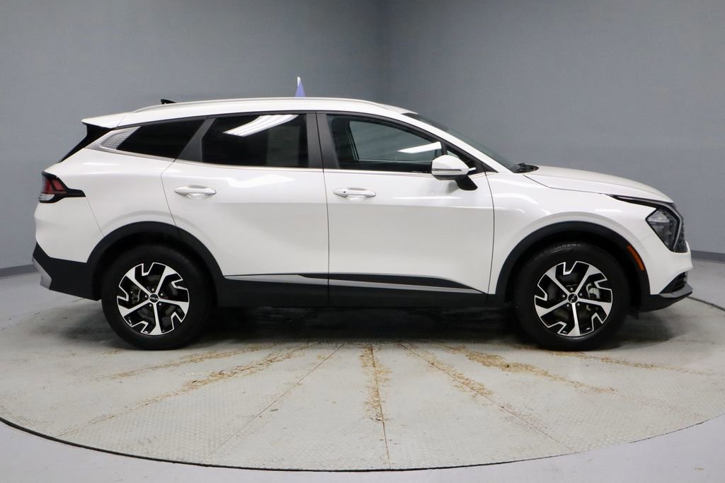 Used 2023 Kia Sportage EX image 6