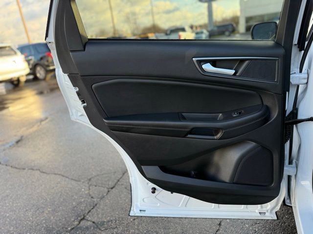 Certified 2021 Ford Edge SE image 26