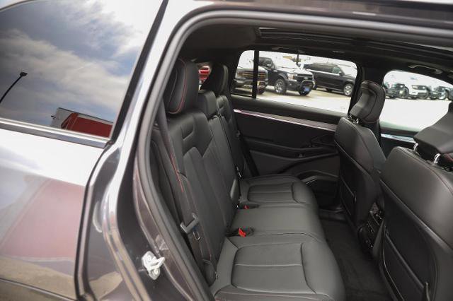 Used 2024 Jeep Wagoneer Launch Edition AWD/4WD image 31