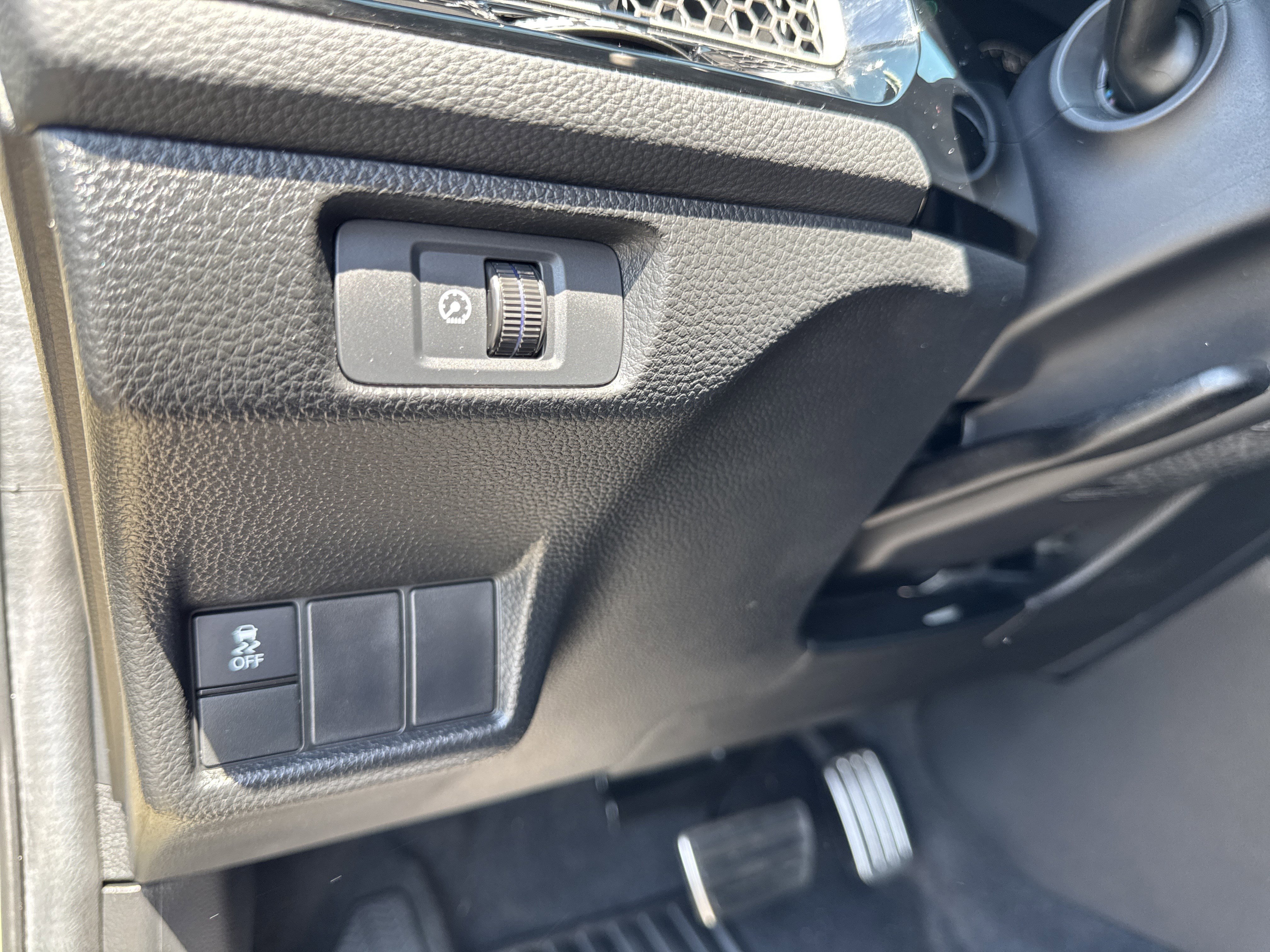 Used 2025 Honda Civic Sport image 32