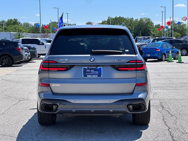 Used 2023 BMW X7 xDrive40i w/ M Sport Package AWD/4WD image 6