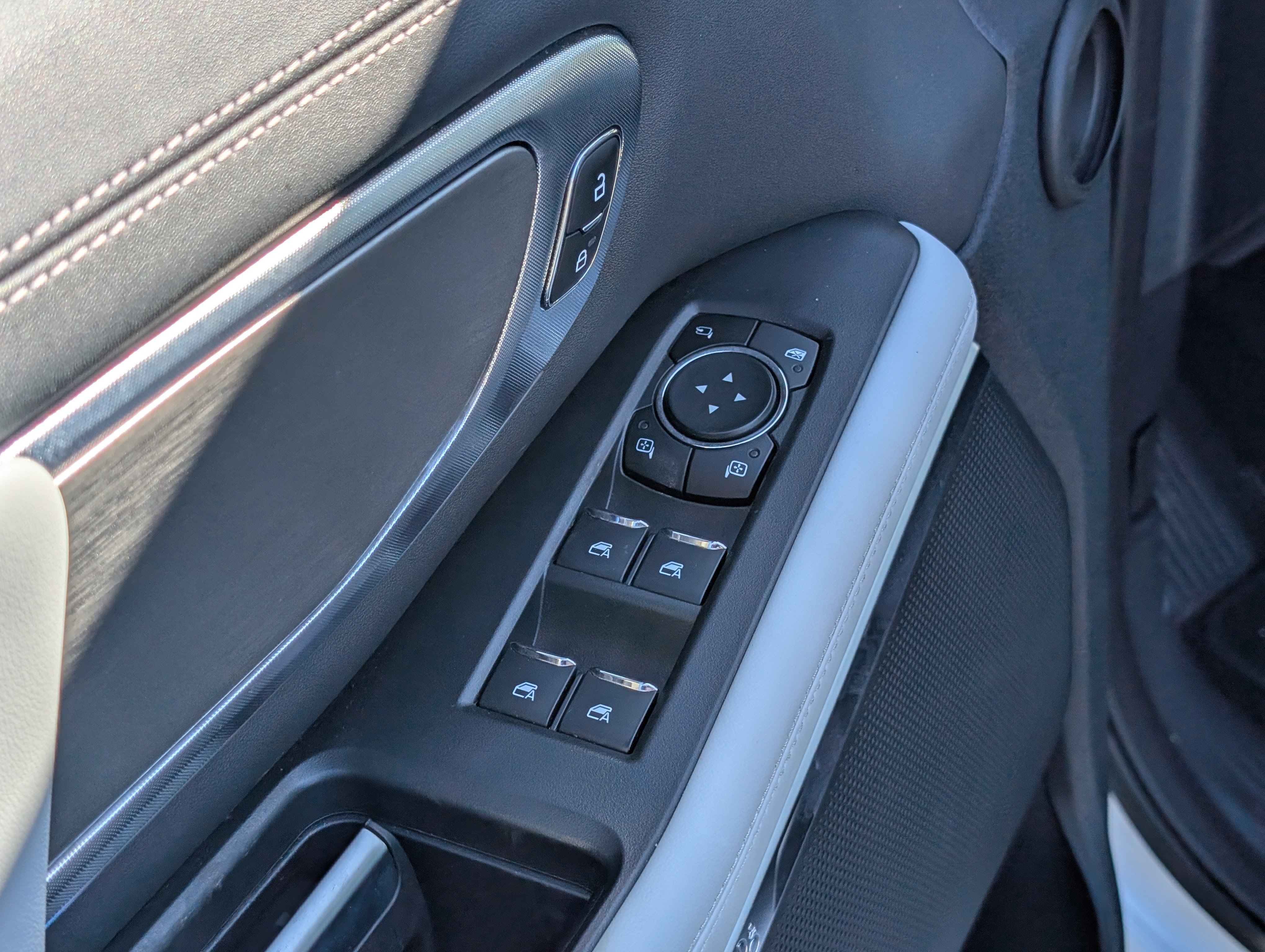 Certified 2025 Ford Expedition Platinum image 26