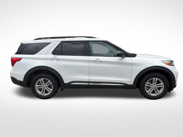Certified 2024 Ford Explorer XLT w/ Equipment Group 202A AWD/4WD image 4