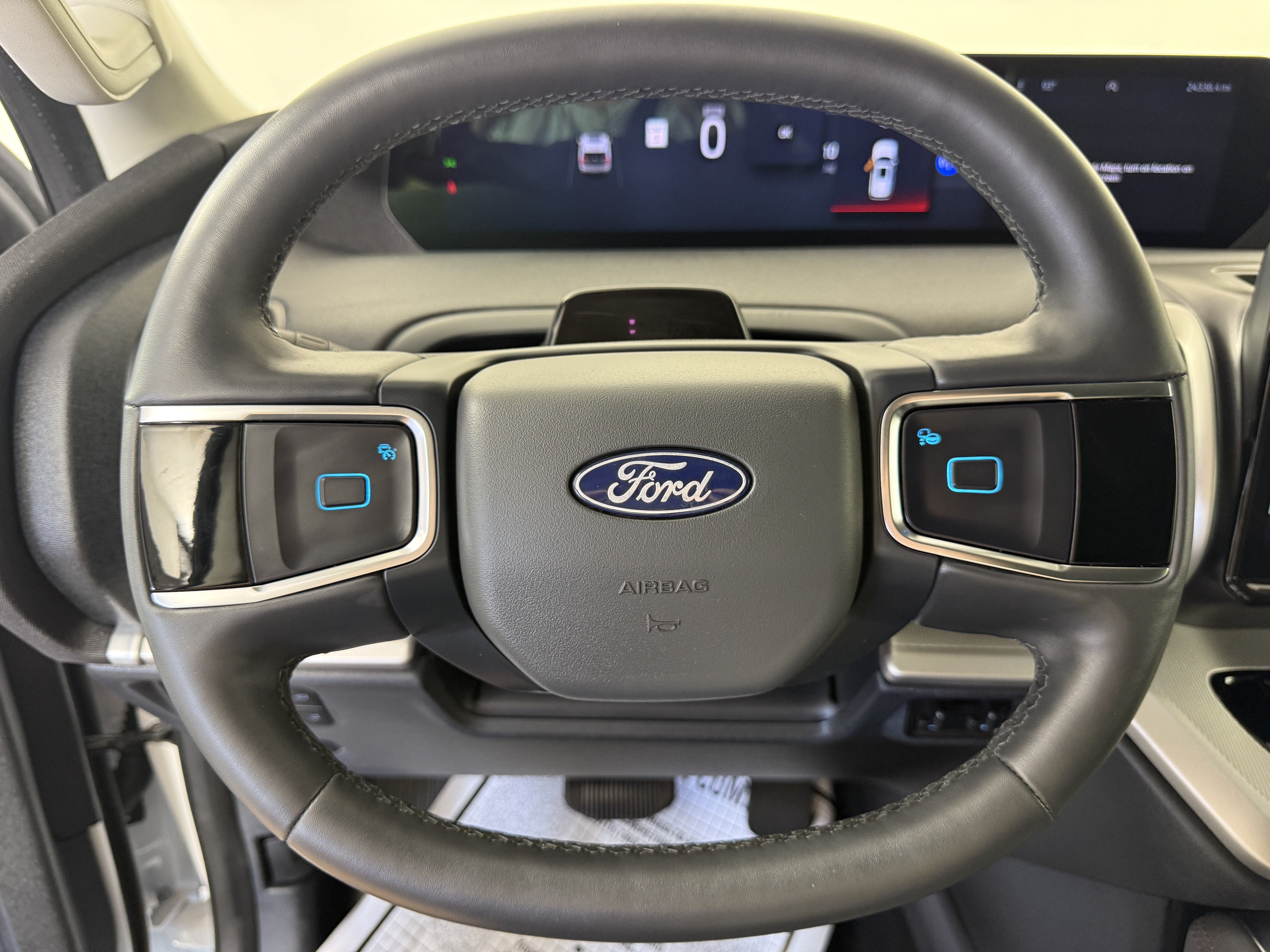 Certified 2025 Ford Expedition Active AWD/4WD image 27