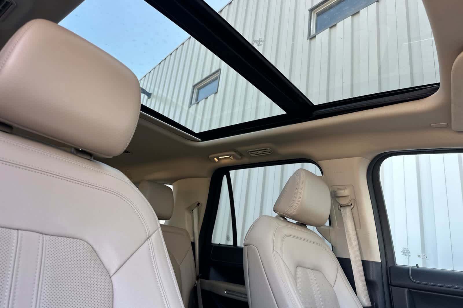 Certified 2024 Ford Expedition Limited AWD/4WD image 18