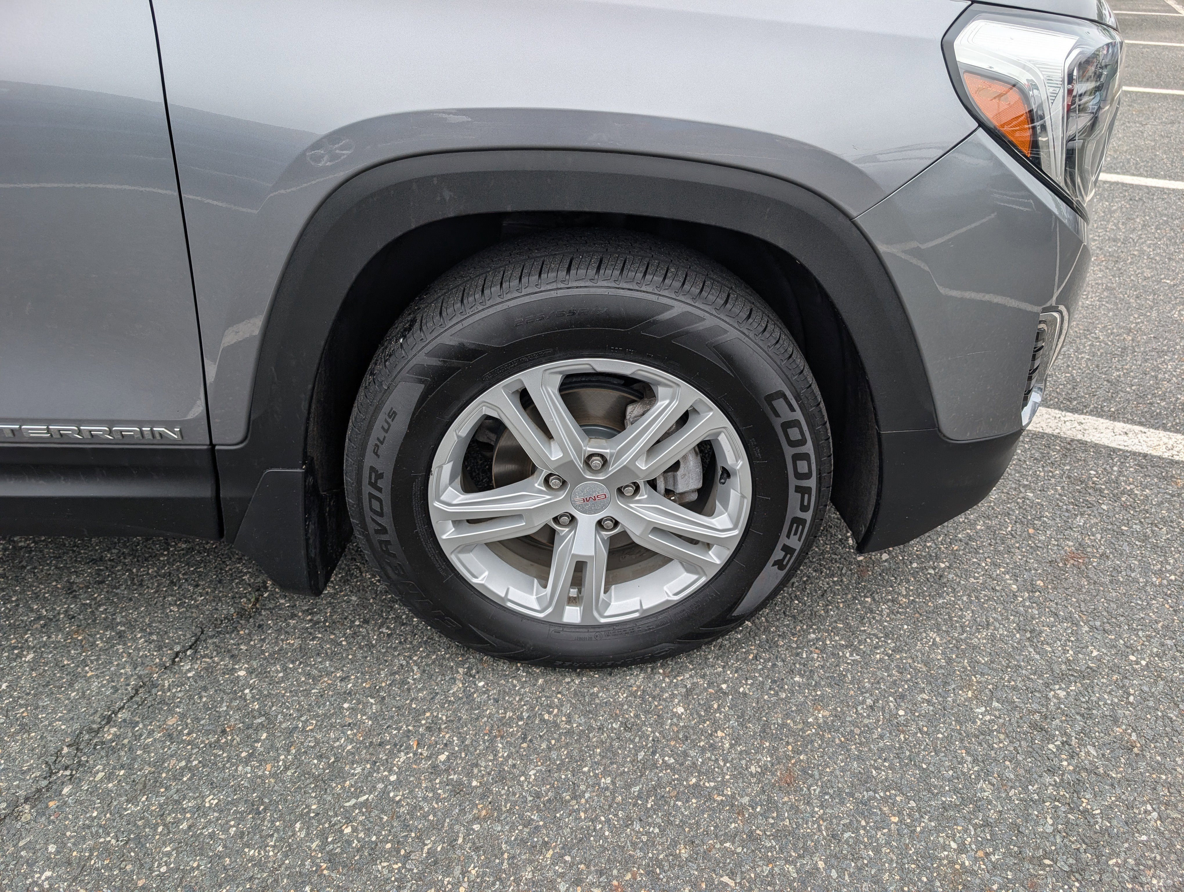 Used 2019 GMC Terrain SLE w/ Driver Convenience Package AWD/4WD image 9