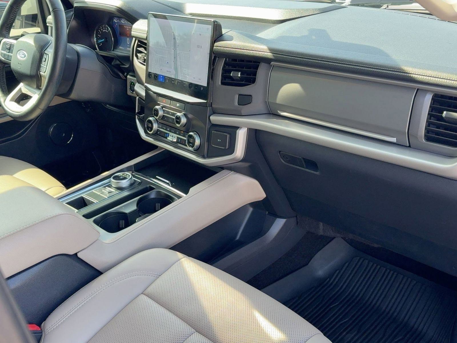 Certified 2022 Ford Expedition XLT image 30