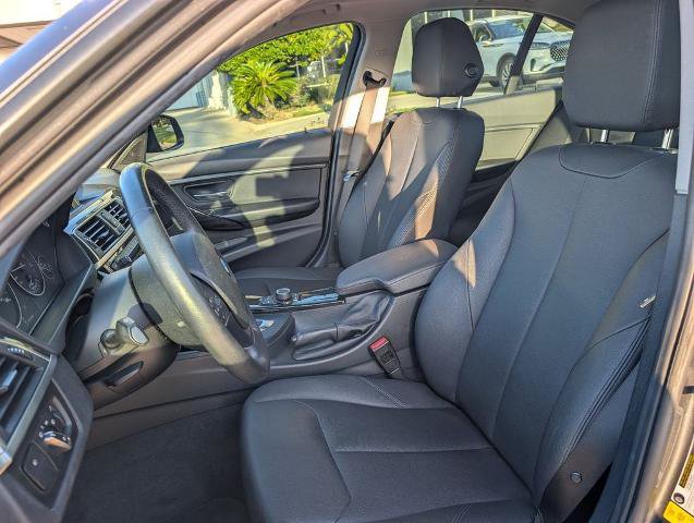 Used 2018 BMW 320i Sedan RWD image 13