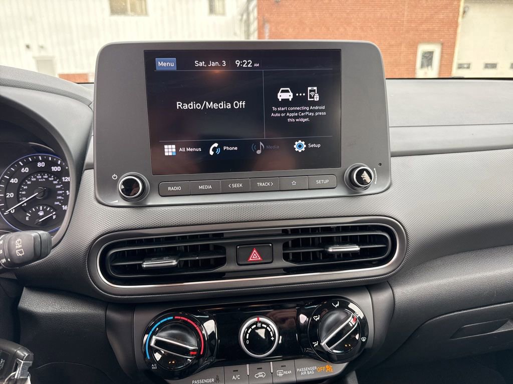 Used 2023 Hyundai Kona SE image 22