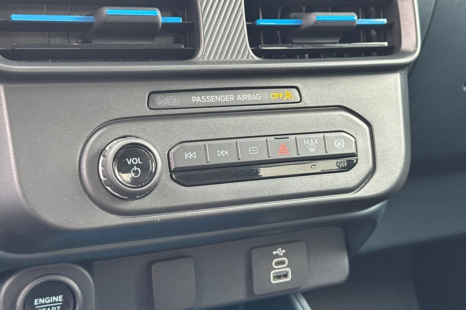 Certified 2025 Ford Maverick XLT FWD image 22
