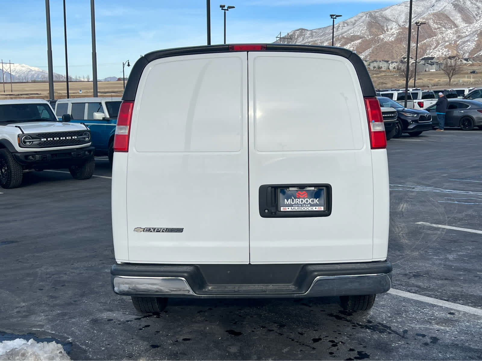 Used 2021 Chevrolet Express 2500 w/ Driver Convenience Package image 6