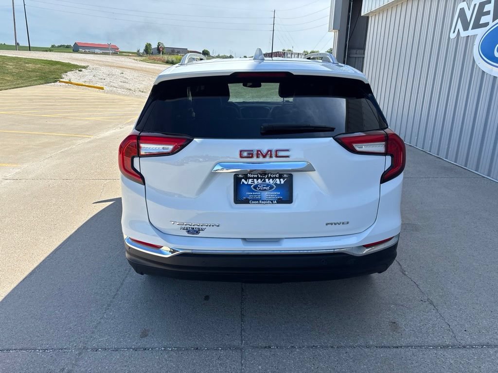 Used 2023 GMC Terrain SLT w/ Tech Package AWD/4WD image 6