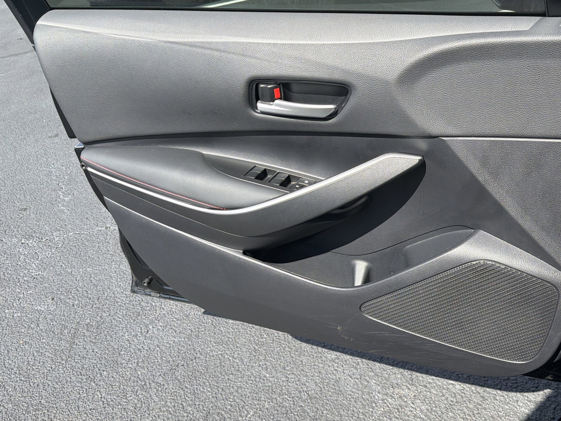 Used 2024 Toyota Corolla SE image 25